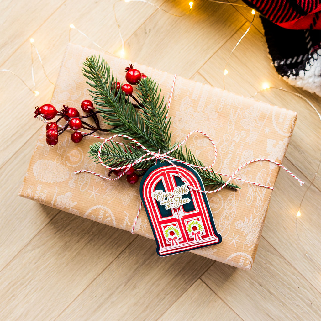 Simon Says Stamp Wrapped with Love Door Wafer Dies 1524sdc Christmas Tag | color-code:ALT05