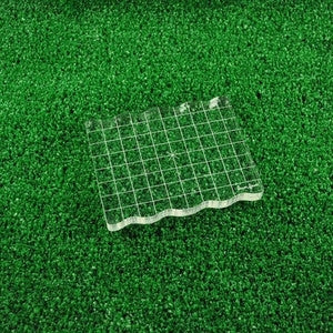 LAWN FAWN Acrylic Stamping Block: 4x5 w/Grip and Grid - Scrapbook