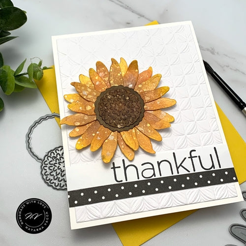 Simon Says Stamp! Simon Says Stamp SUNFLOWER PETALS Wafer Dies sssd112272