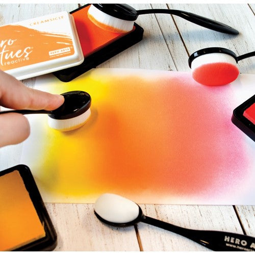 Simon Says Stamp! Hero Arts Tools INK BLENDING BRUSH SMALL MI004