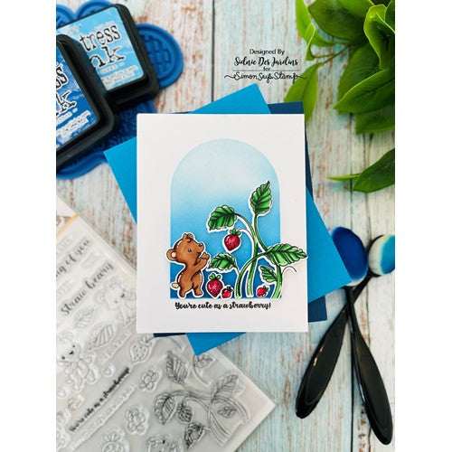 Simon Says Stamp! Simon Says Clear Stamps STRAWBEARY sss202520c | color-code:ALT6