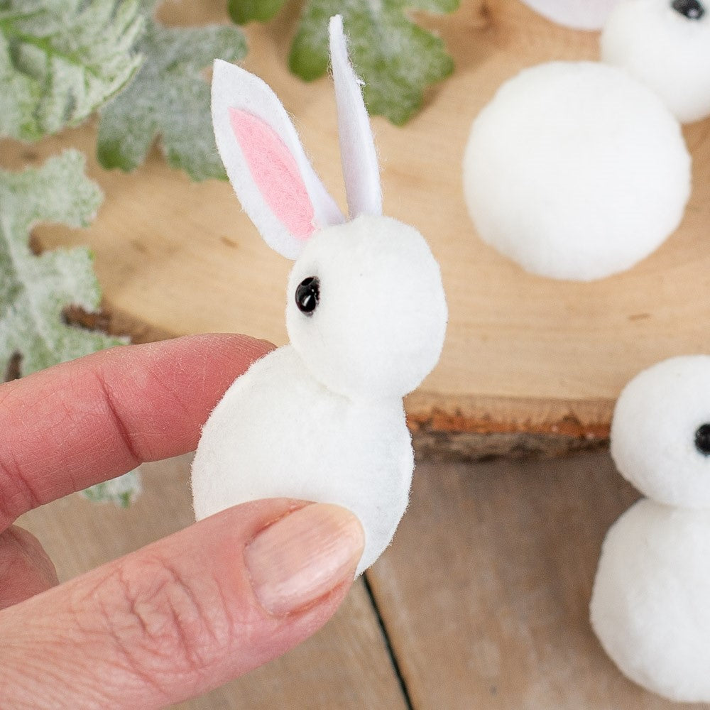 White Pom Pom Easter Bunnies 62928 up close front on picture